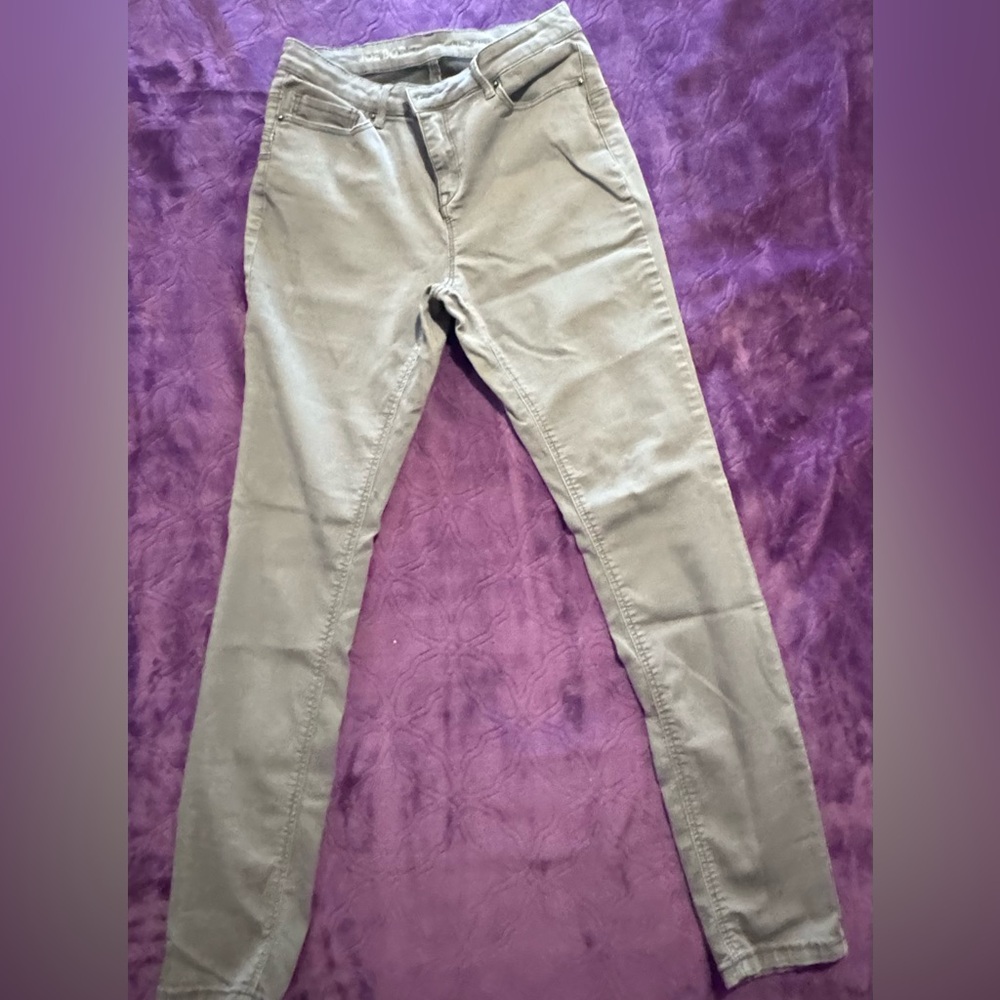 Joe Boxer denim pants in gray. Size 9